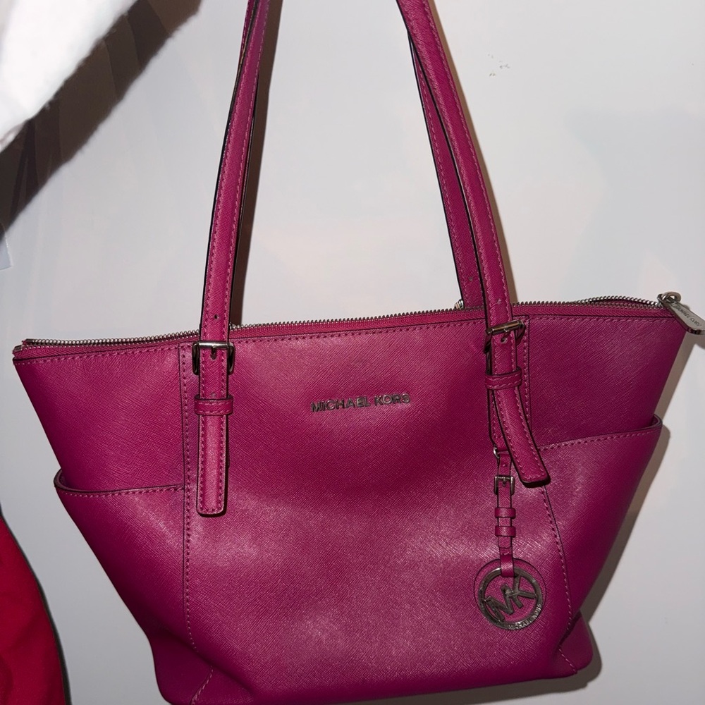 Charlotte Large Saffiano Leather Top-Zip Tote Bag
